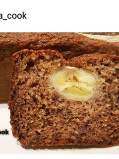 Une photo de Banana bread 🍌🍌🍌 moelleux sans sucre et sans beurre