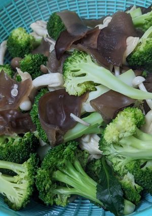 自製冷凍花椰菜 的食譜成品照片