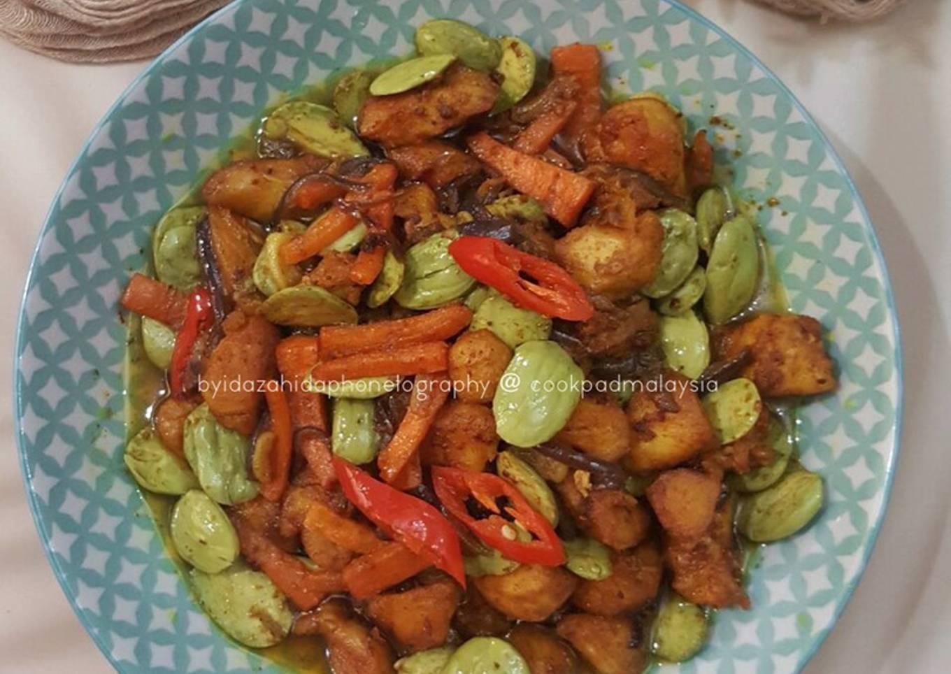 Ayam Tumis dengan Kunyit Petay