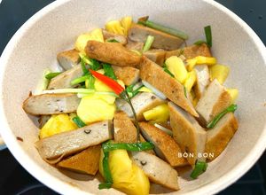 Hình của món Chả Cá Kho Thơm.