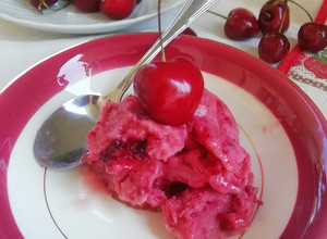 Foto di Gelato super facile alle ciliegie bimby 🍒 senza gelatiera