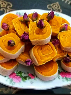 عکسی از دستور حلوا رولتی با میکادو