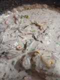 Piernas de Pollo en crema de champiñones al tinto con toque Sonora