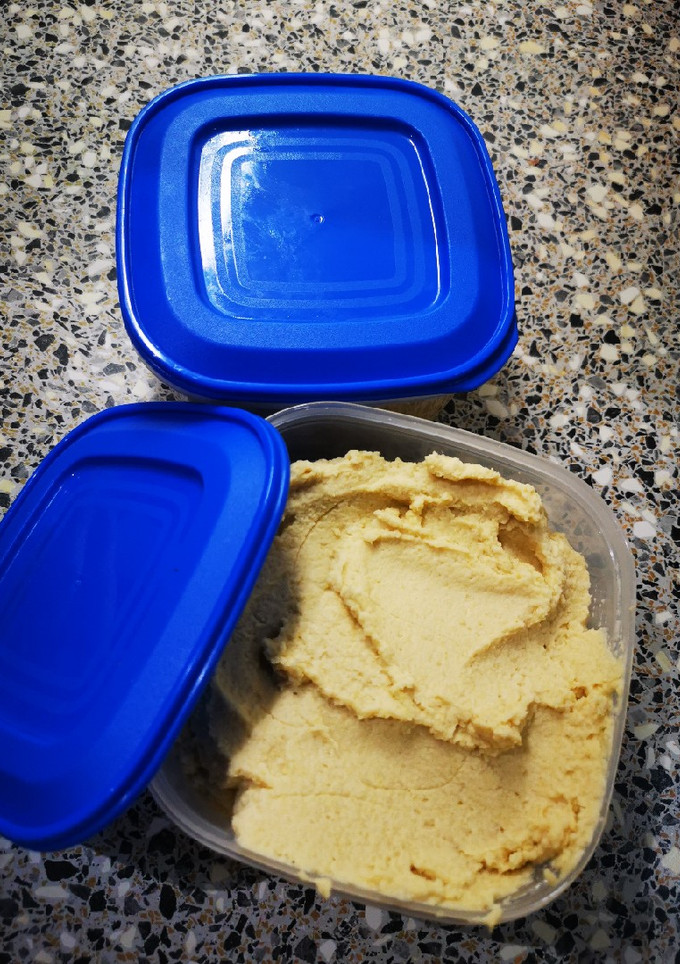 Una foto de Hummus Monsieur Cuisine connect