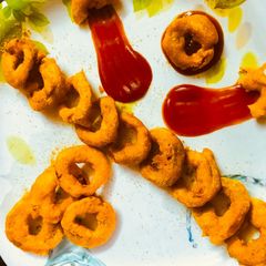 A picture of Crispy Karela Rings.