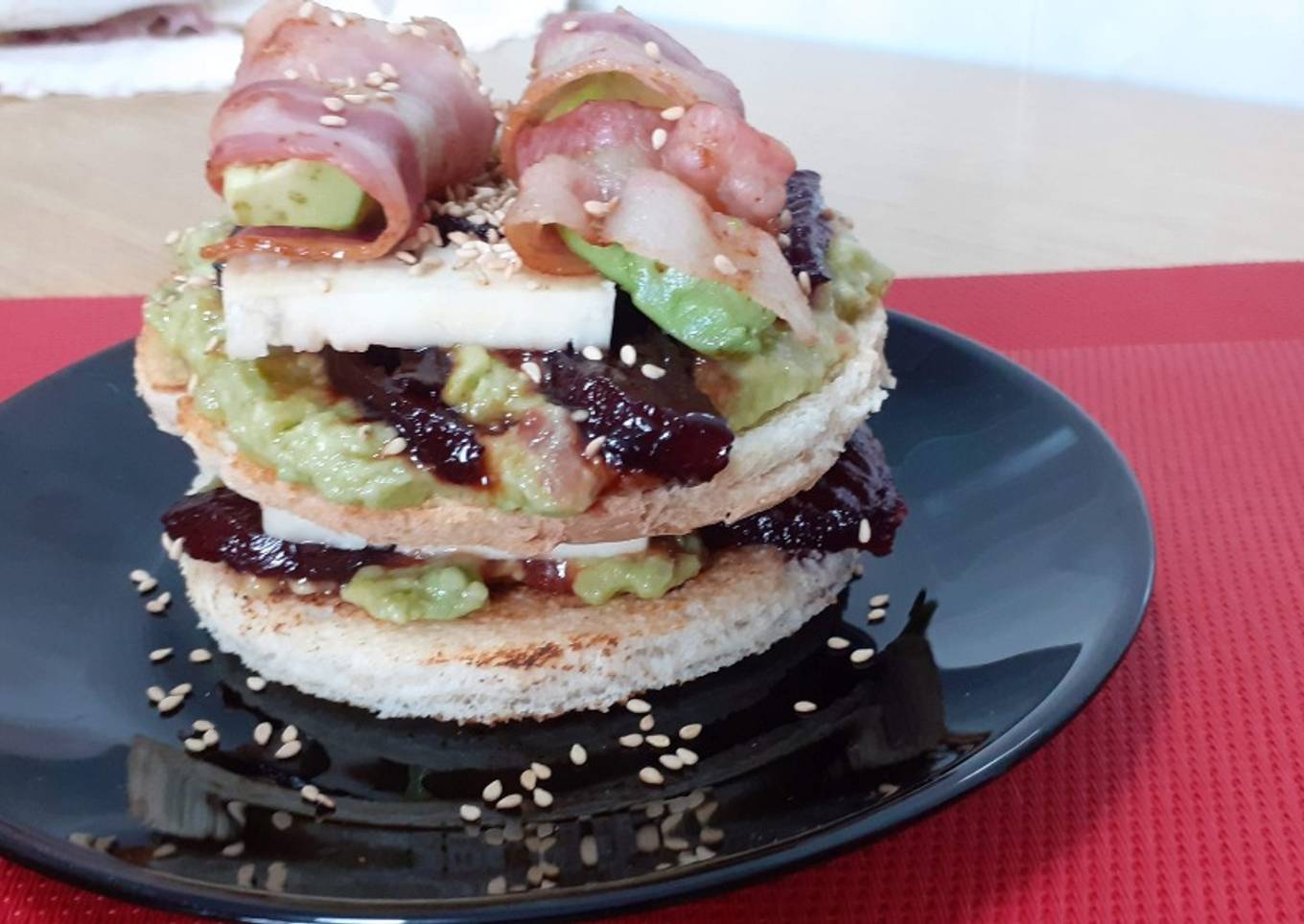 Pincho especial: Aguacate y remolacha caramelizada