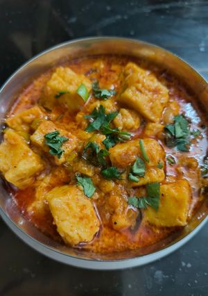 A picture of Authentic Kathiawadi Dhokli nu shaak/ sabzi.