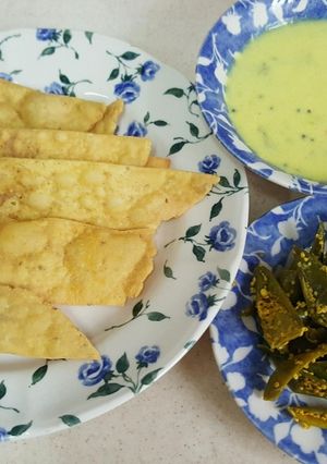 A picture of Fafda.