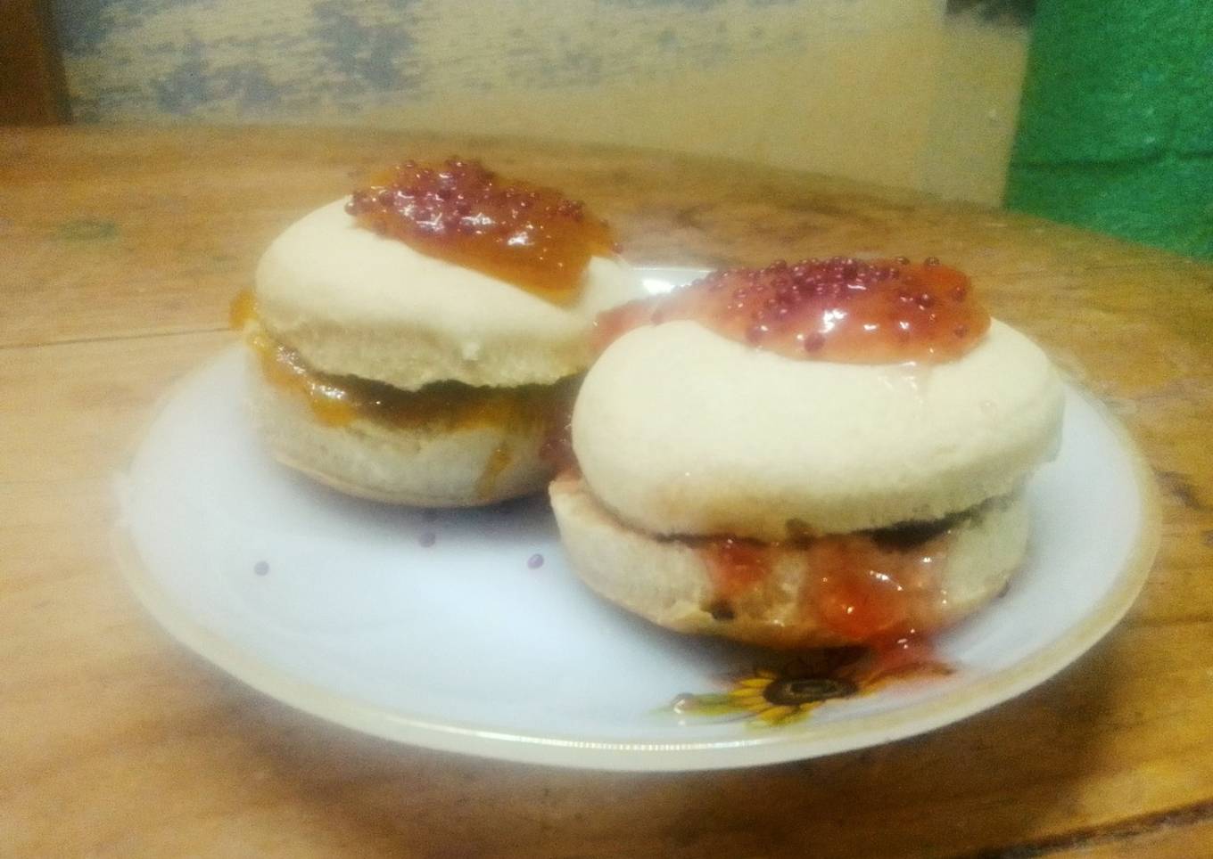 Scones con mermelada