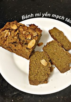 Hình của món Bánh mì yến mạch táo.