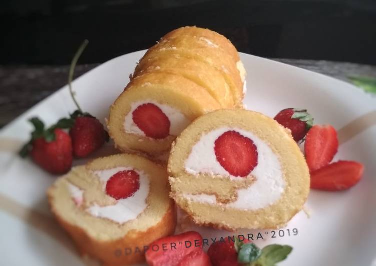 Strawberry Roll Cake