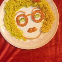 A picture of Maggi with Salad.