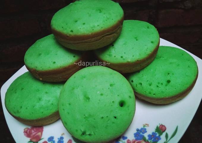 Bolu pandan panggang cetakan lumpur (santan+minyak) ala dapur lisa