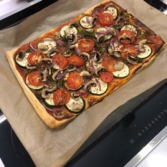 A picture of Veggie Pizza with pastry base.