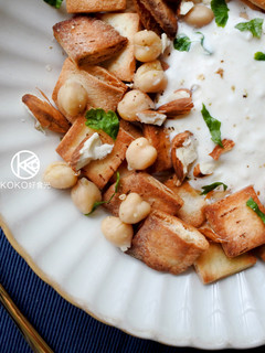 黎巴嫩皮塔餅脆片佐鷹嘴豆優格Fatteh 的食譜成品照片