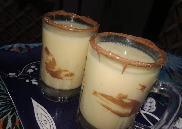 Recipe of Any-night-of-the-week Mango Milkshake🍺🍫
