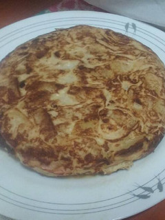 Una foto de Tortilla jamón y queso