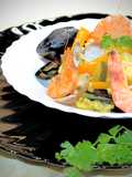Paella con verdure e pesce