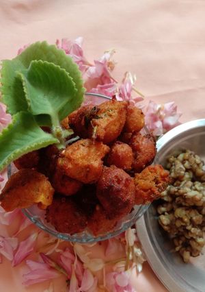 મૂગદાલ વડા (moogdalvada) રેસીપી મુખ્ય ફોટો