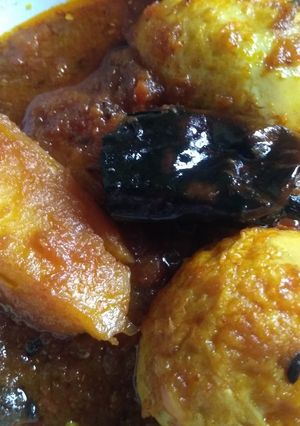 A picture of Egg masala.