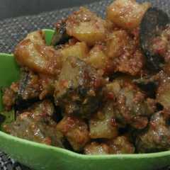 A picture of Sambel goreng kentang ati ayam.