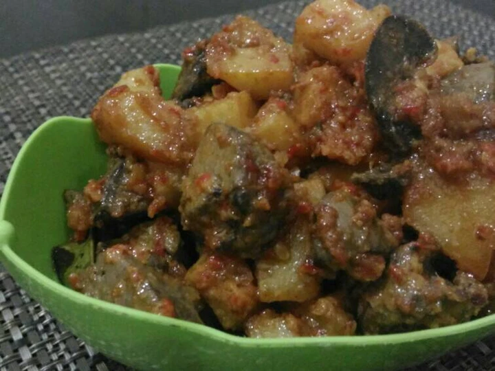 Langkah Mudah untuk Menyiapkan Resep Sambel goreng kentang ati ayam yang Menggugah Selera Anti Ribet, Menggugah Selera