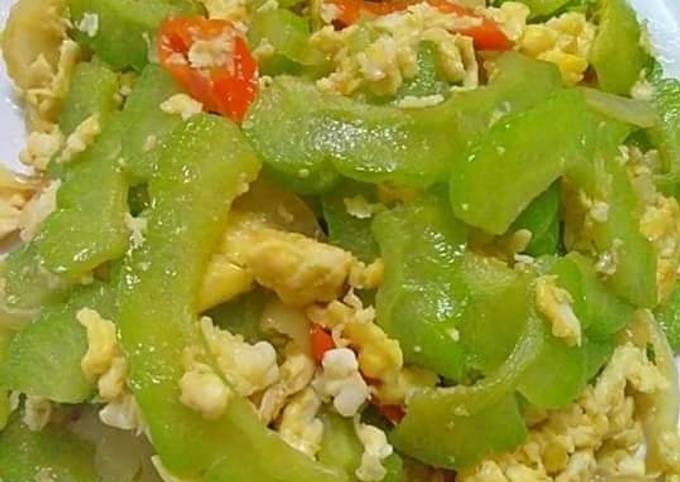 Ternyata begini loh! Cara mudah membuat Tumis pare campur telor dijamin enak