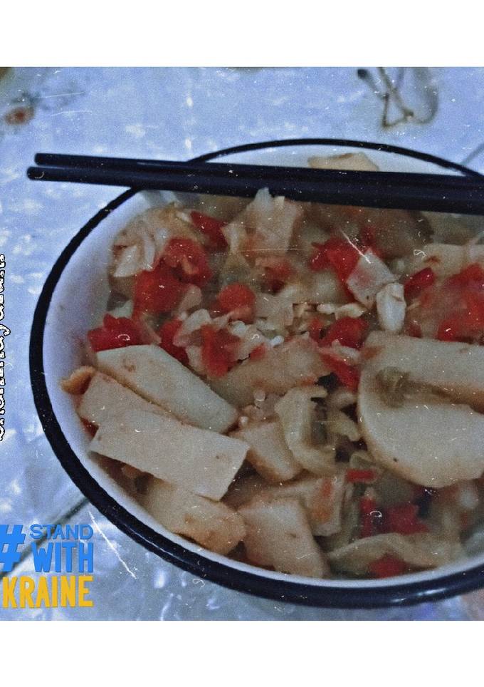 Капуста🥬 тушкована з томатами й картоплею. Обід/ вечеря