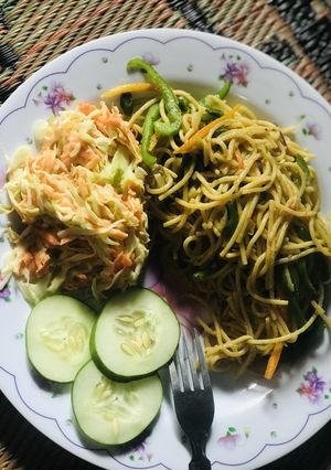 A picture of Stir fry spaghetti.