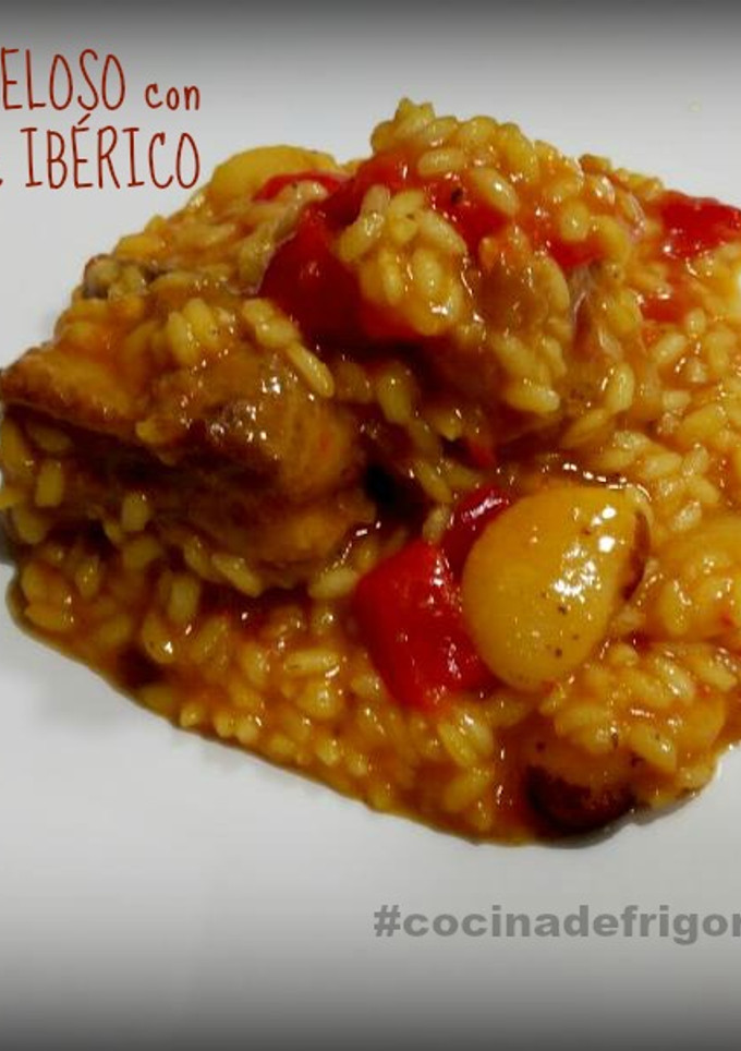 Una foto de Arroz meloso con costillas de ibérico
