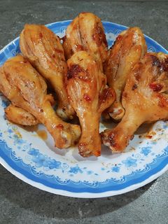 Hình của món Đùi gà rim tiêu.