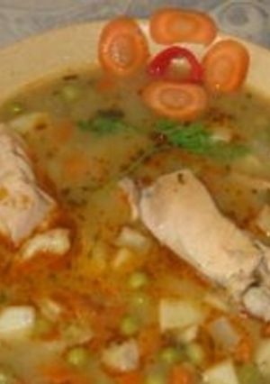 Kárpáti-féle zöldborsóleves (csirkecombbal) recept fotója