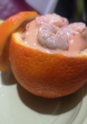 Foto di Cocktail di gamberi in arancia