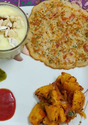 A picture of Veggie Loaded Uttapam.
