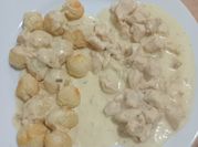 Una foto de pollo a la mostaza queso crema