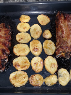 Una foto de Costillas de cerdo a la miel y mostaza