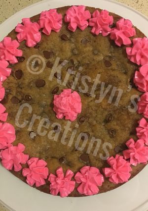 A picture of Cookie cake.