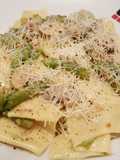 Pappardelle con espárragos y hongos