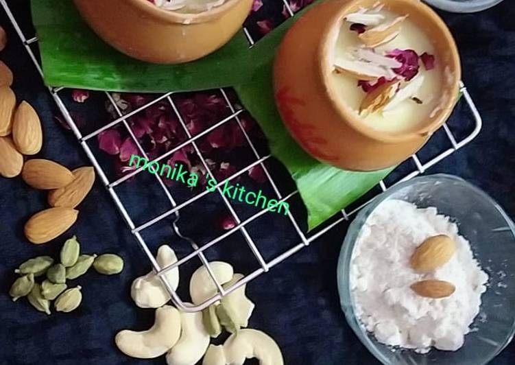 Step-by-Step Guide to Prepare Homemade Thandai flavour matka kulfi