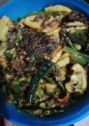 A picture of Spicy kamrak (star fruit).