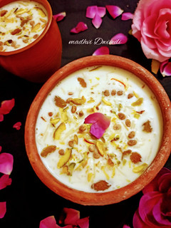सेवई की खीर (Sevai ki kheer recipe in Hindi) रेसिपी मुख्य फोटो