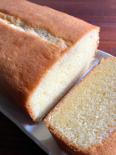A picture of Brandy Pound Cake.