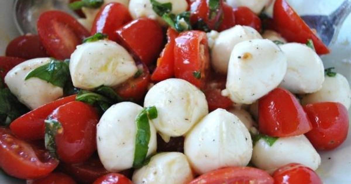 Салат с моцареллой и помидорами черри, рецепты с фото (24