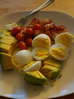 A picture of Egg, avacodo bacon breakfast.