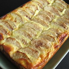 A picture of Apple & Sour Cream Cake.