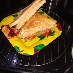 A picture of Creamy Veggi sandwich.