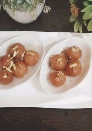 A picture of Delicious gulab jaman.