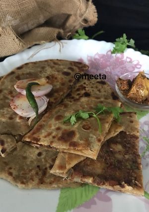 A picture of Stuffed Rajma Paratha.