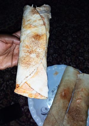 A picture of Chicken shawarma.