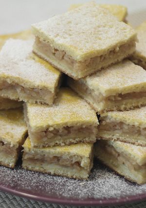 Almás süti 🍎 recept fotója